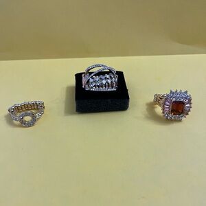 Paparazzi gold toned set of three rings adjustable